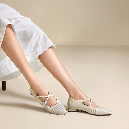 【静音系列】千百度褶皱玛丽珍鞋女羊皮低跟浅口单鞋A25487203 商品图4