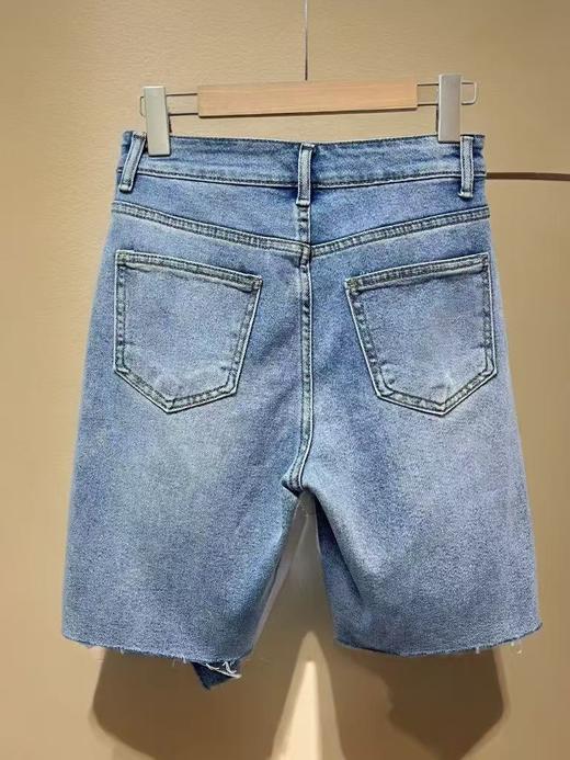 【超值特卖】潮牌黄色箭头标破洞牛仔短裤M1-1-喜出 商品图4