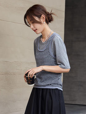 简约至上！这款灰色中袖 T 恤，百搭舒适超吸睛