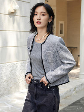 气质修身短款灰色小香风外套，撞色包边设计感上衣