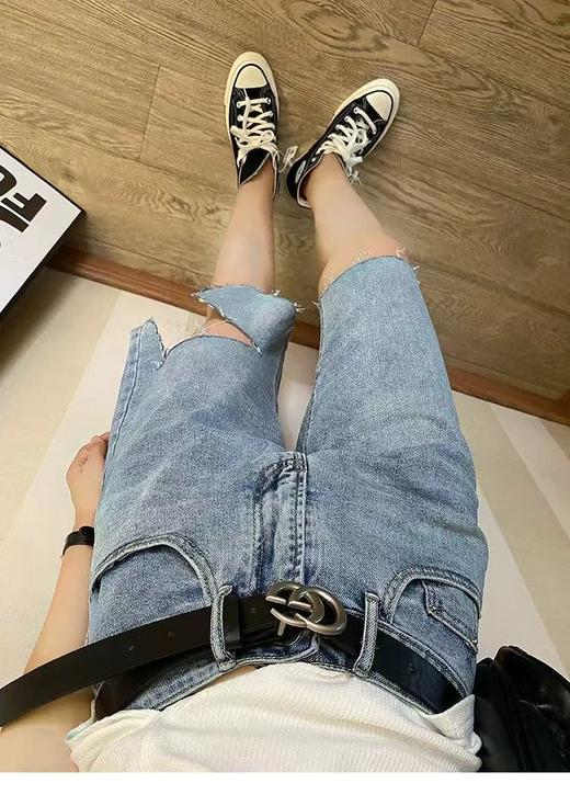 【超值特卖】潮牌黄色箭头标破洞牛仔短裤M1-1-喜出 商品图2