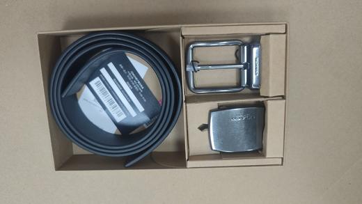 196395477005 COACH 礼盒装饰片和HARNESS针扣可裁剪双面腰带 商品图4