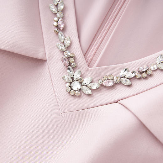 「高货wl」全新升级【铂金会员330/天猫449/差价119】(94554)洛诗琳法式轻奢钉钻连衣裙2025夏季露肩收腰显瘦裙子女 商品图3