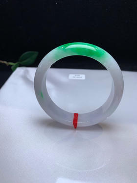 620524，54.5飘阳绿手镯，一截色聚，清新阳绿，干净清爽