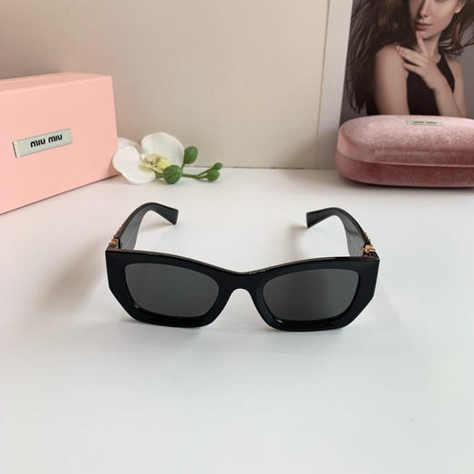 夏季特惠💰210 缪缪MIUMIU太阳镜 新款墨镜男女高级感防晒欧美时尚眼镜 巨显瘦韩系太阳眼镜 商品图3
