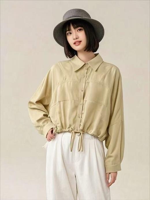 【时装系列】ME TOWN'S 蝙蝠袖花苞可抽绳下摆桃皮绒手感外套-喜出 商品图2