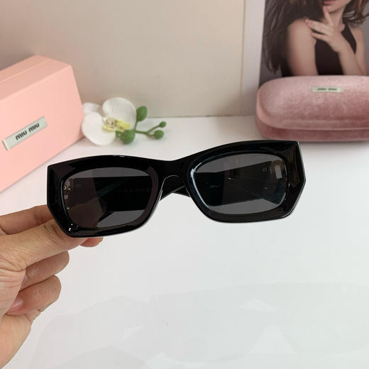 夏季特惠💰210 缪缪MIUMIU太阳镜 新款墨镜男女高级感防晒欧美时尚眼镜 巨显瘦韩系太阳眼镜 商品图2