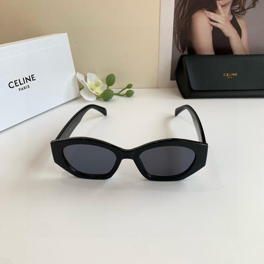 夏季特惠💰210 Celine赛琳太阳镜 凯旋门新款太阳镜 欧美时尚潮流眼镜 男女百搭款 出游驾驶墨镜！ 商品图4