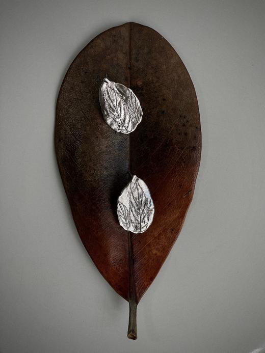 TINOM｜'020225 Folium 叶刻耳钉 [ 银 ] 商品图2