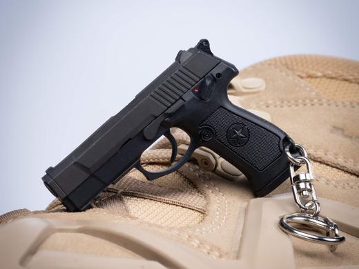 【公博版 1:3比例 金属复合材料 精工细作】中国92G式手枪金属模型钥匙挂件ds（wq） 商品图0