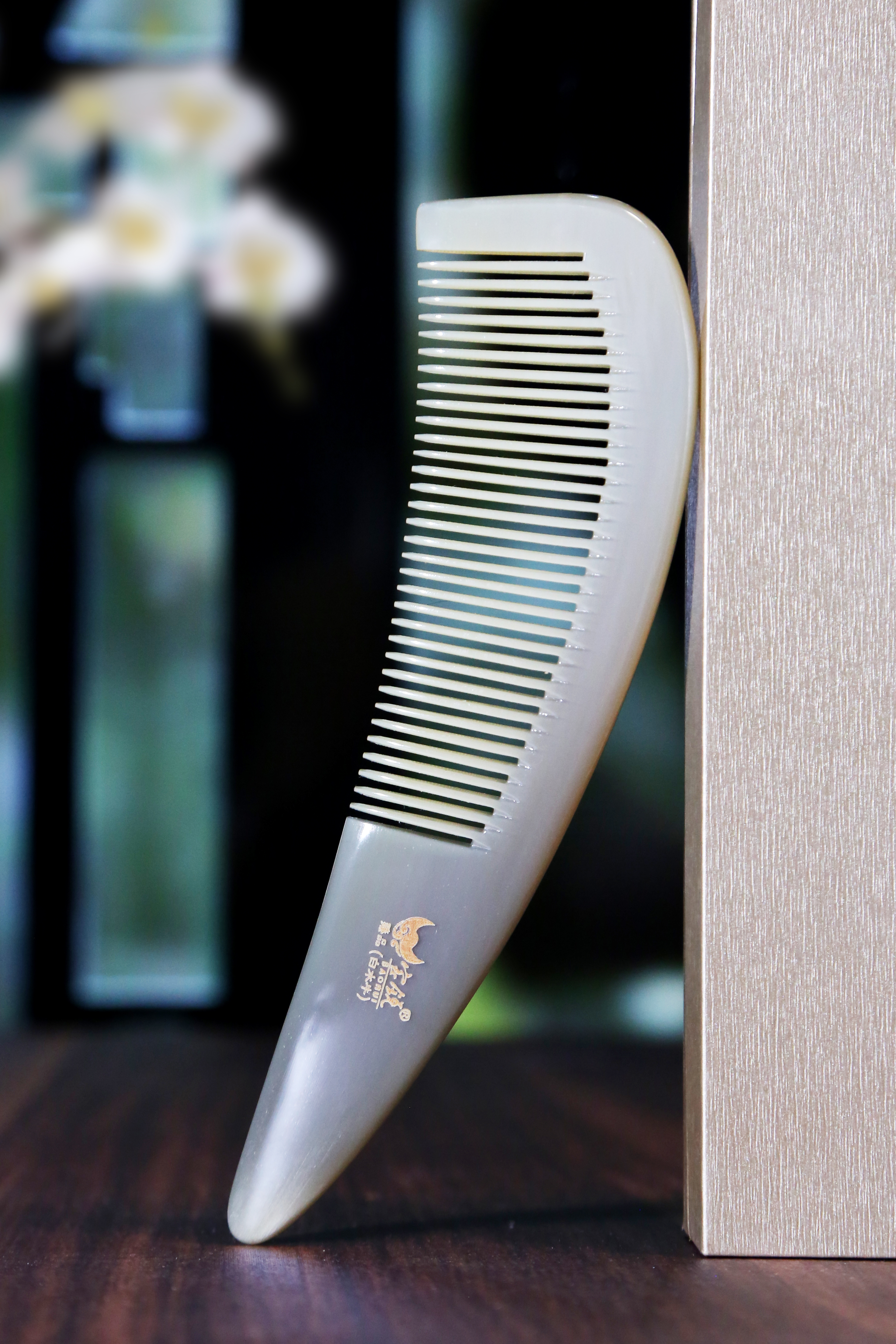 白水牛角梳