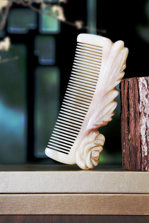 高贵羊粗雕刻包包梳 商品图0