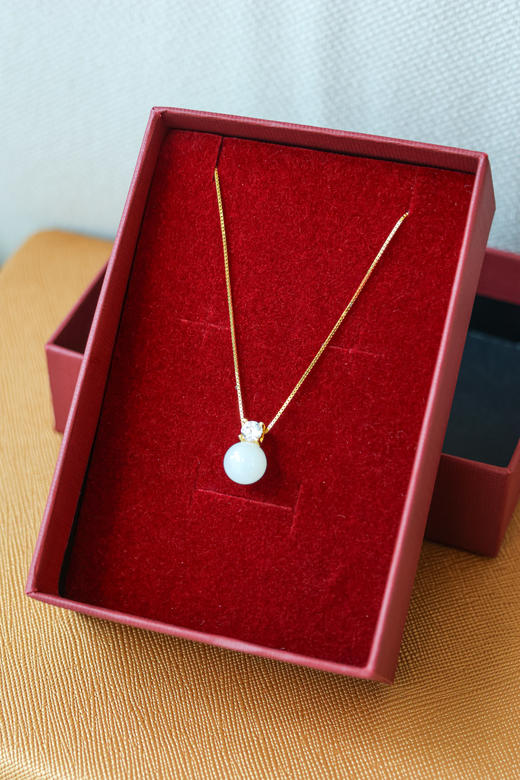 高级感精致和田玉闪钻项链（一口价） 商品图1