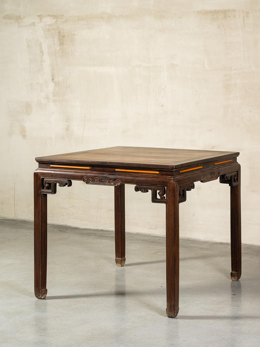 清	红木嵌黄杨木五珠连云八仙桌 商品图0