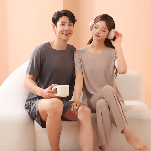 尾货清仓！加入购物车，第二套0元（单拍不发！）【买一送一 cade konty情侣冰丝家居服】男女款任选两套   多个颜色多个尺码可选 商品图1
