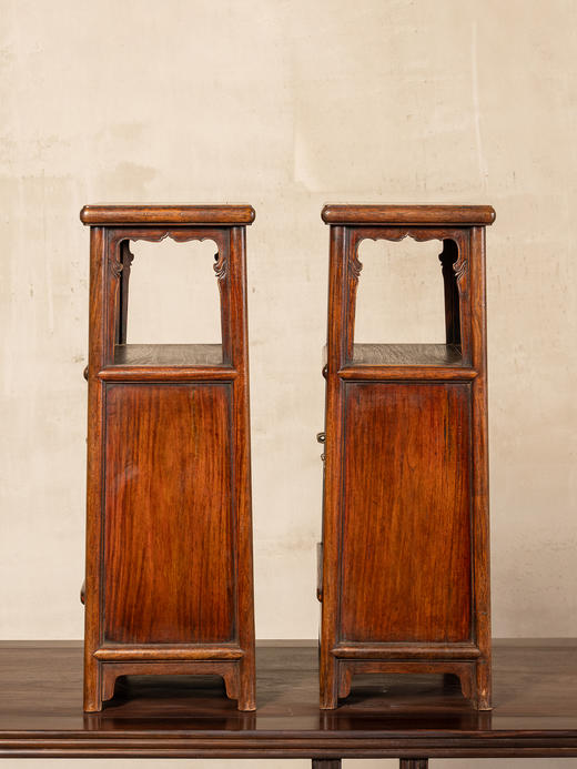 清	黄花梨亮格柜摆件（一对） 商品图4