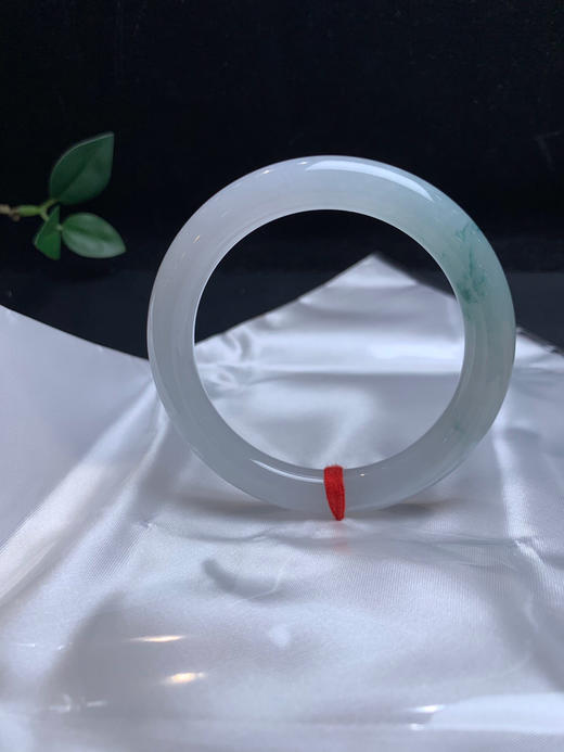 620538，55.5冰飘花圆条，种水好，底妆细腻干净 一截清新蓝花 商品图2