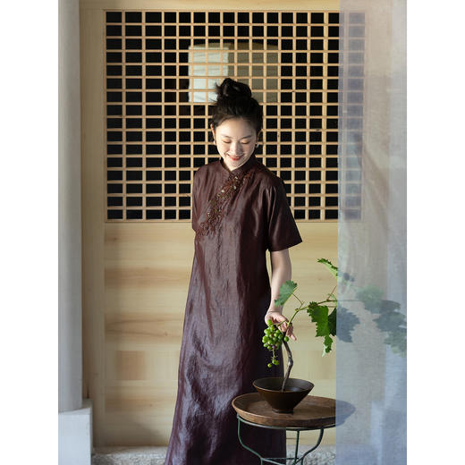 牧衣游原创 25姆米重磅香云纱立体重工手绣连衣裙复古旗袍 竹斋眠 商品图2