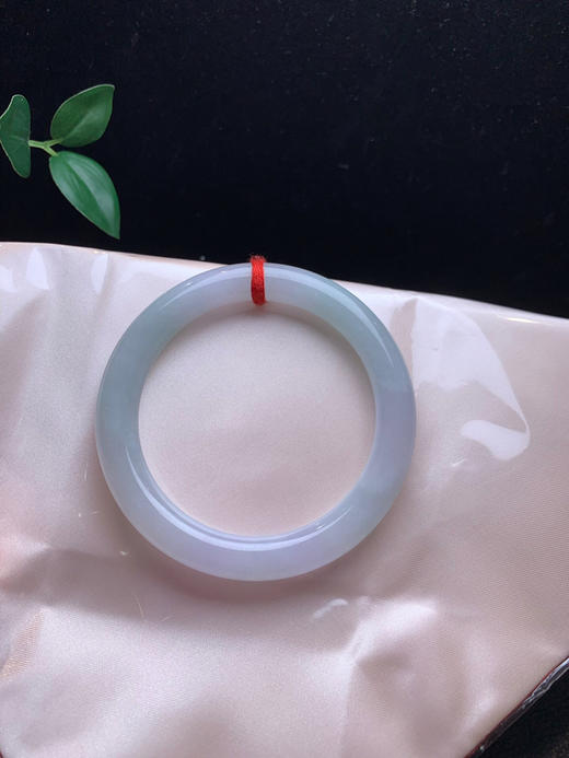 620536，56.5圆条手镯，带淡淡的紫底色，清新秀气 商品图4