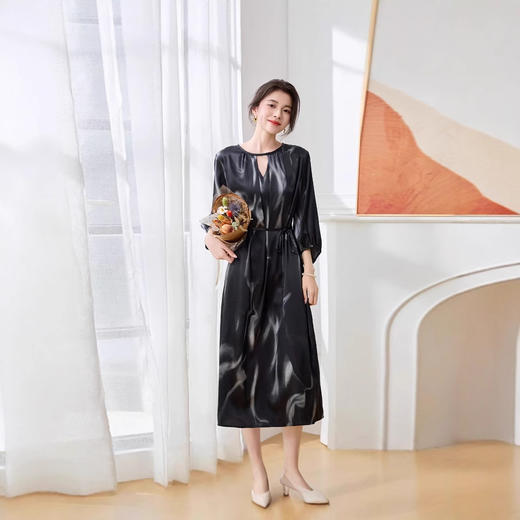 ASE实拍2025春夏新款时尚印花长款印花裙韩版设计感宽松休闲桑蚕丝裙 商品图0