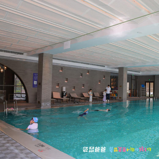 核销入住加赠大峡谷票，仅100张领完截止！25年9月复团【袋鼠爸爸延安行丨延安万达嘉华酒店】有178间别具陕北风貌的客房，保留原生窑洞特点，与红街隔湖相望步行10分钟可达，延安旅行首选 商品图4