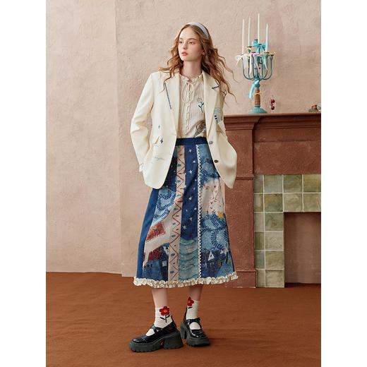 两三事 蓝宙星喃 2025秋季新款复古木耳边拼接印花a字半身裙长裙 商品图2