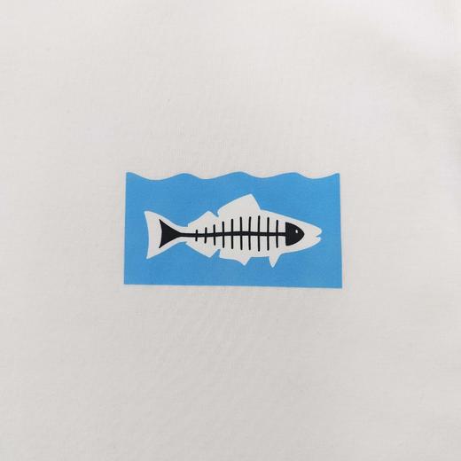 点此购买 斯图西小鱼图案logo字母印花休闲男女情侣宽松短袖T恤 LL 324615 商品图4