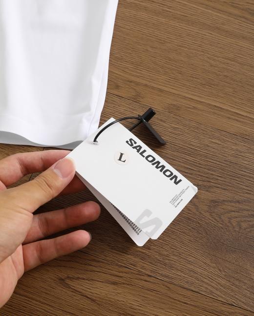 点此购买 萨洛蒙夏季男女款户外速干无痕圆领短袖T恤 LL 324613 商品图14