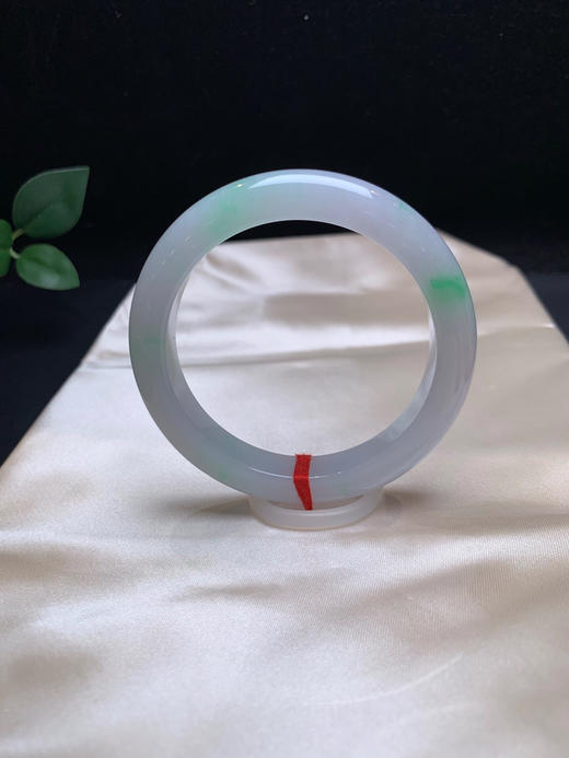 620539，55.3淡春彩正圈，很清新秀气，淡淡的紫底，飘阳绿色 商品图1