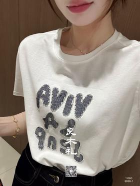 简约——字母短袖