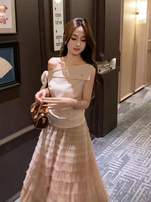 张心子【湘月薄纱】性感斜肩露肩气质显瘦上衣 U2507033 商品图9