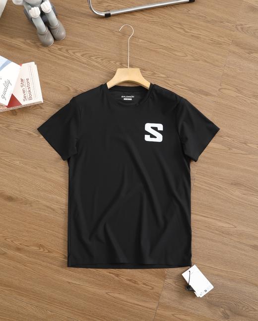 点此购买 萨洛蒙夏季男女款户外速干无痕圆领短袖T恤 LL 324613 商品图1