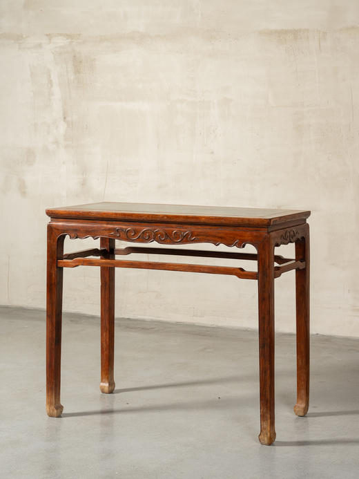 清	黄花梨镶绿石卷草纹罗锅枨马蹄腿半桌 商品图1