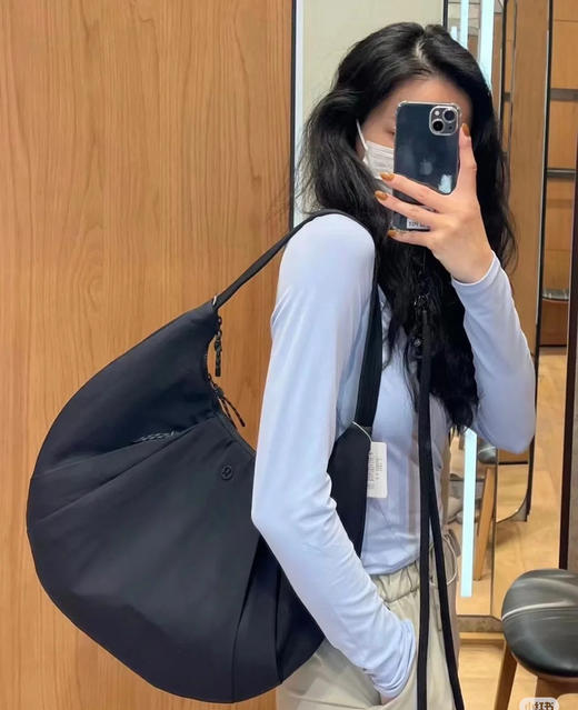 lu家Pleated系列10L单肩牛角包 商品图2