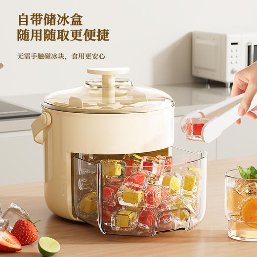 🌞 夏日炎炎，没有什么比一杯加冰可乐更能瞬间降温！ 冰盒+冰桶的双重体验❗真正实现🧊冰块自由💥 【食品级手提式大容量双层按压冰桶8511】 40格大容量👍母婴级安全材质 商品图5