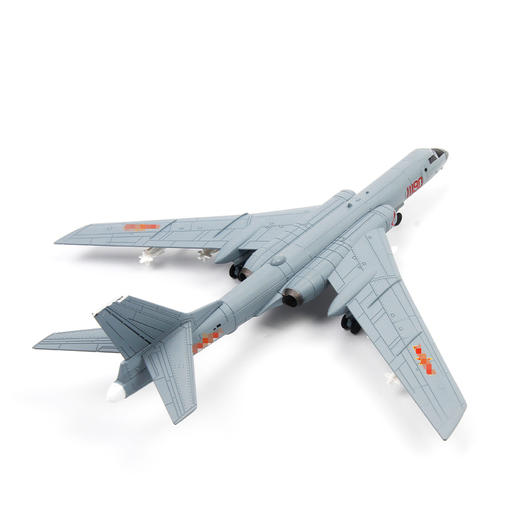 中航工业官方正品-长春航展、九三阅兵纪念品 特尔博1:144轰6K轰炸机模型丨合金仿真军事模型丨收藏精品丨送礼佳品丨家居摆件 商品图5