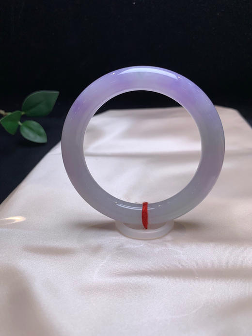 620542，54.5紫罗兰圆条，粉紫底色  条形好 清新干净有特色 商品图0