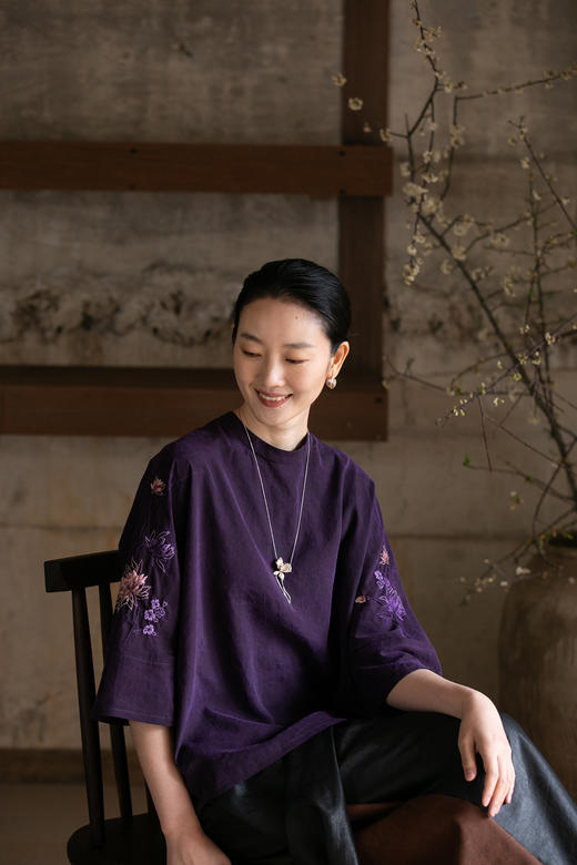 牧衣游原创 刺绣龟裂纹香云纱套头衫复古文艺紫色真丝上衣 长赢 商品图5