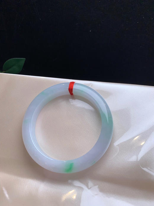 620539，55.3淡春彩正圈，很清新秀气，淡淡的紫底，飘阳绿色 商品图4