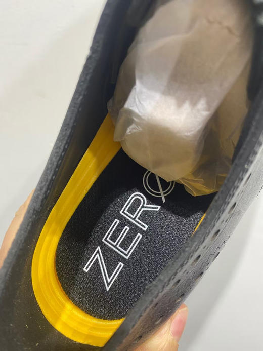 原单正品 Cole Haan男款休闲皮鞋
棕色，黑色
尺码40 40.5 41 41.5 42 42.5 43 43.5 44 44.5 45
无原盒 商品图12