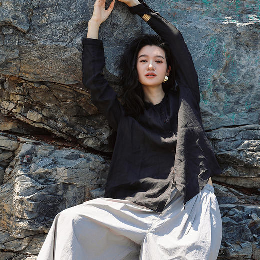 绽放旅行女装129朵/【黑白灰系列·浪子艺术家】高支苎麻长袖衬衫 商品图1