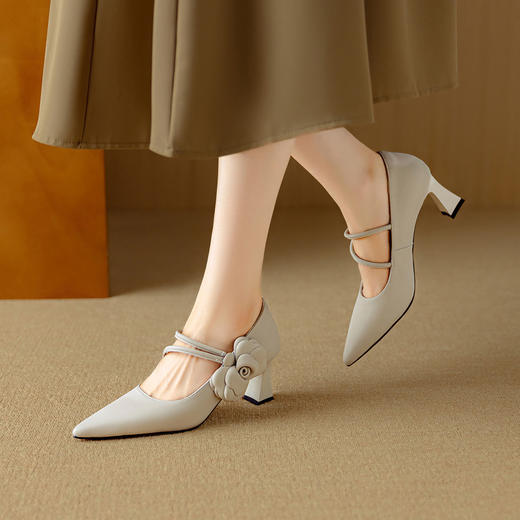 【预售5天】绝美山茶花羊皮单鞋女浅口尖头高跟鞋女优雅百搭舒适皮鞋DB&M6511 商品图2