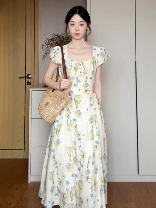 🔥🔥【AUChris郁金香法式方领连衣裙】💕家人们！🌟这条法式碎花裙我真的按头安利！ ☺️我宣布夏天氛围感密码被我挖到了‼️‼️ 商品图0