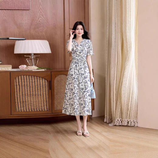 ASE夏季新款V领褶皱收腰印花桑蚕丝连衣裙小清新甜美时尚女士裙 商品图3