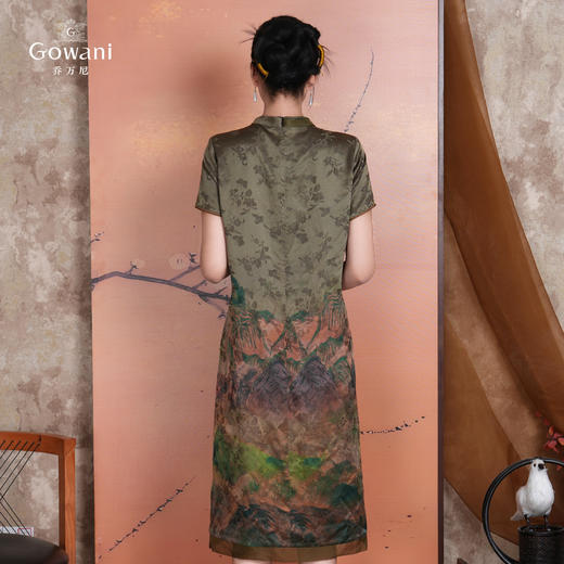 乔万尼新中式浮世绘山河图宽松立领盘扣真丝连衣裙ED2E545 商品图4
