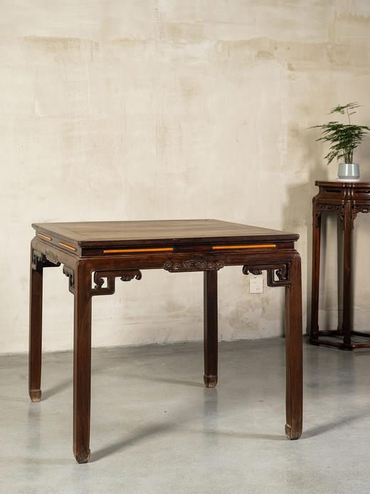 清	红木嵌黄杨木五珠连云八仙桌 商品图1