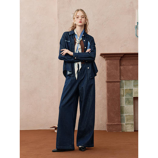 两三事 放牧星尘 2025秋季新款时尚可拆印花丝巾阔腿牛仔裤女 商品图3