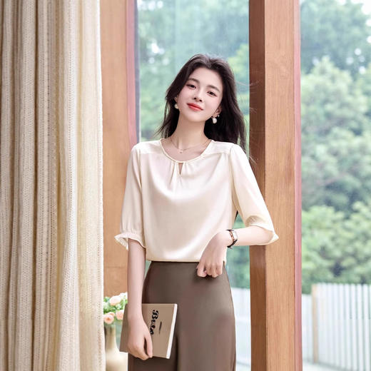 ASE2025新款夏季职场通勤桑蚕丝短袖衬衣纯色设计感高端上衣套头简约 商品图2