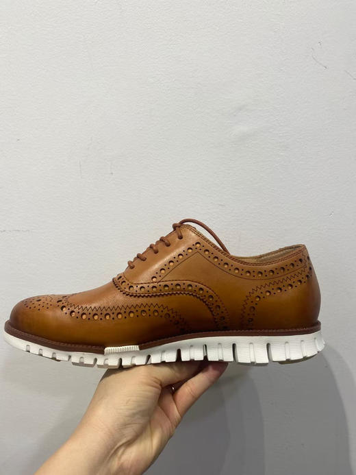 原单正品 Cole Haan男款休闲皮鞋
棕色，黑色
尺码40 40.5 41 41.5 42 42.5 43 43.5 44 44.5 45
无原盒 商品图3