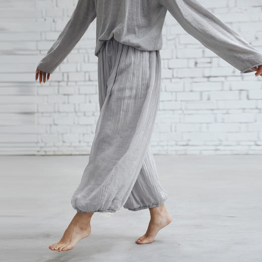 绽放447朵/【黑白灰系列·大步流星裤】高支苎麻双层灯笼裤休闲裤 商品图0